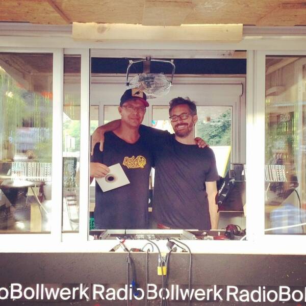 Housi & Kev The Head