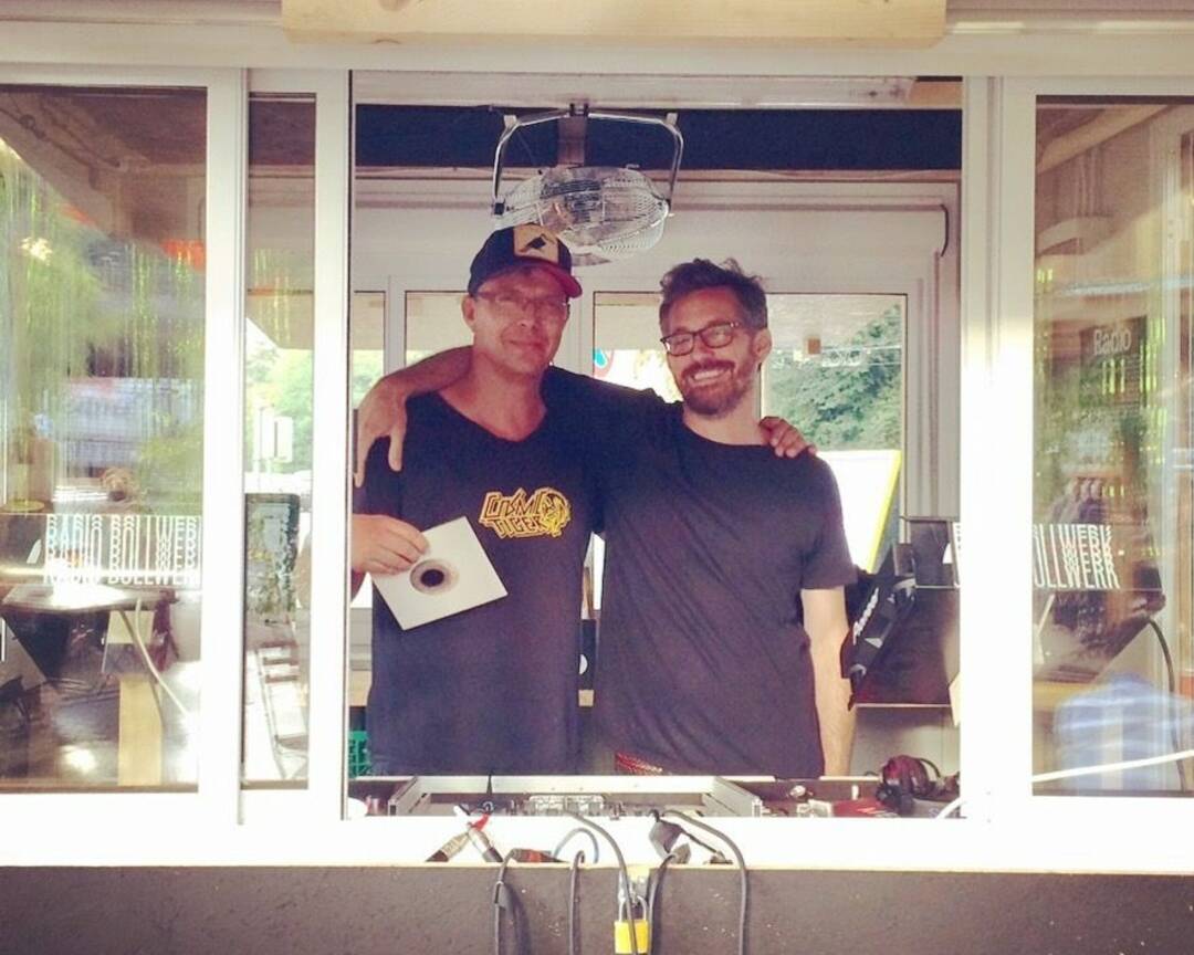 Housi & Kev The Head